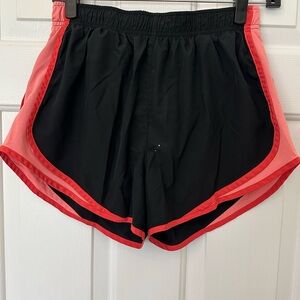Women's Nike Shorts - Size Medium